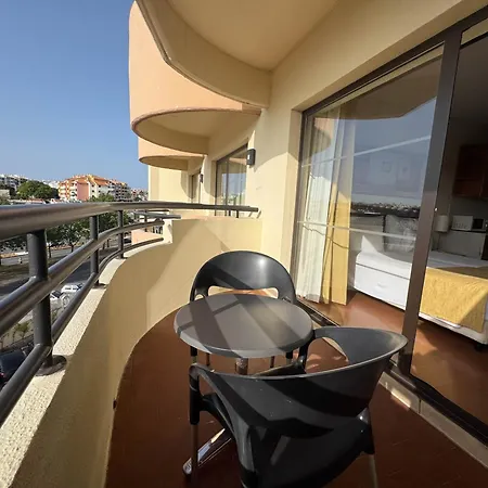 T0 - Gale Apartment