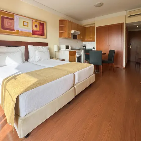 T0 - Gale Apartment